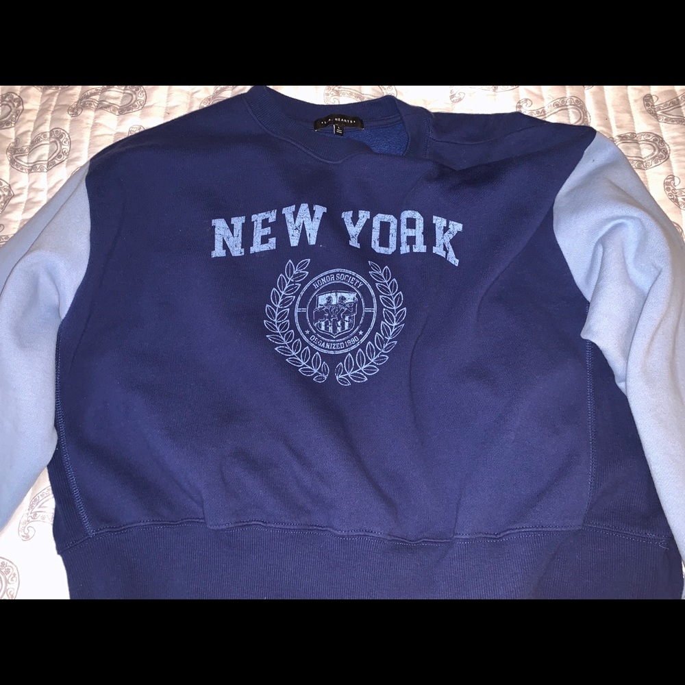 La hearts crew neck